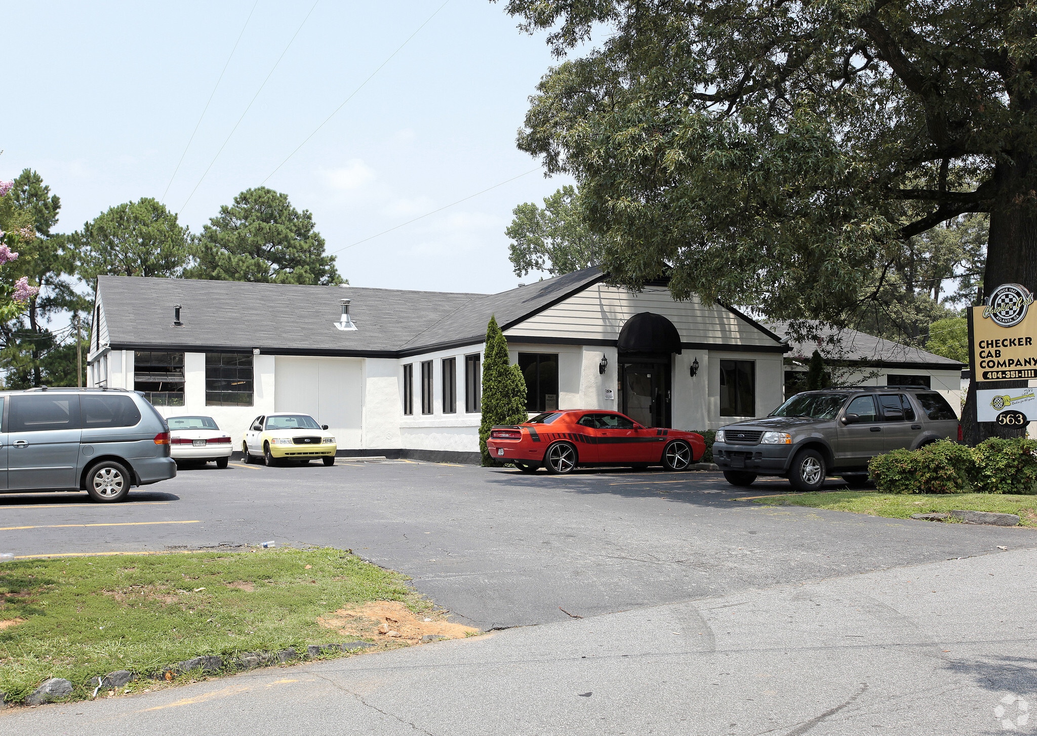 563 Trabert Ave NW, Atlanta, GA for sale Primary Photo- Image 1 of 4