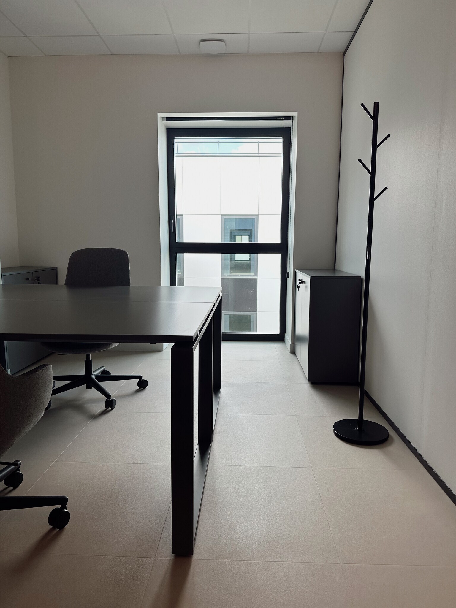 2 Bis Rue Marcel Dassault, Genas for lease Primary Photo- Image 1 of 11