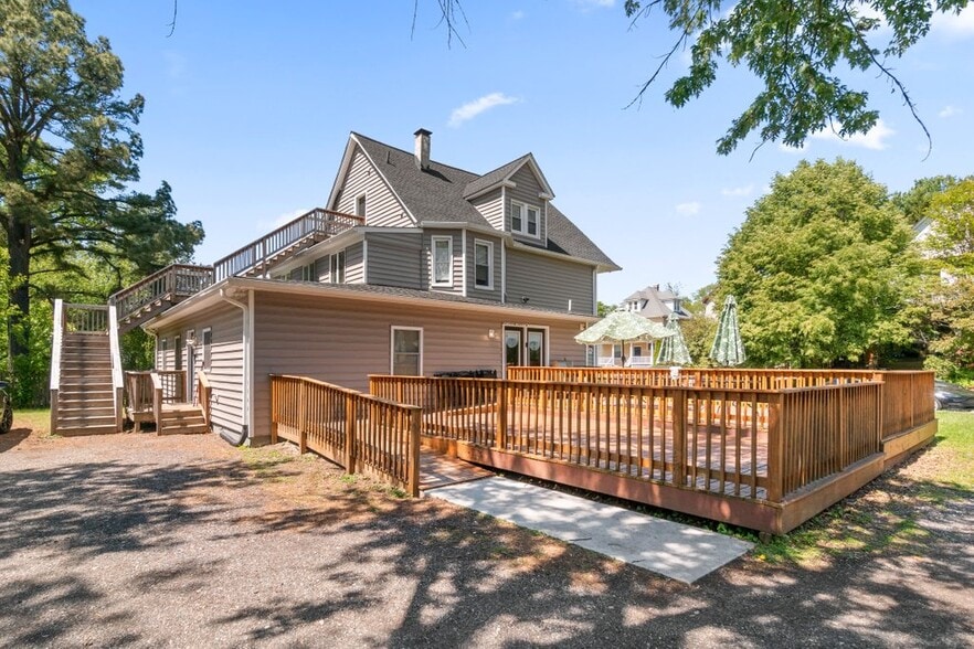 3211 Batavia Ave, Baltimore, MD à vendre - Photo du bâtiment - Image 3 de 32