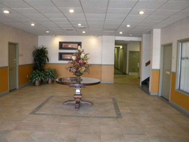 1950 Lee Rd, Winter Park, FL à louer - Hall d’entrée - Image 3 de 7