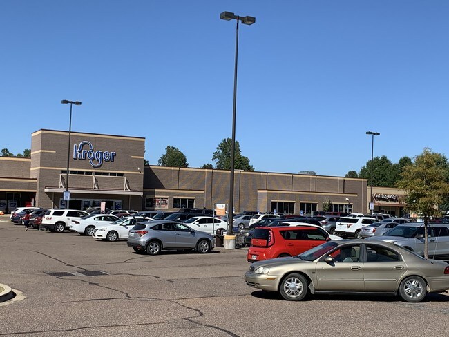 Plus de détails pour 3189 N Highland Ave, Jackson, TN - Commerce de détail à louer