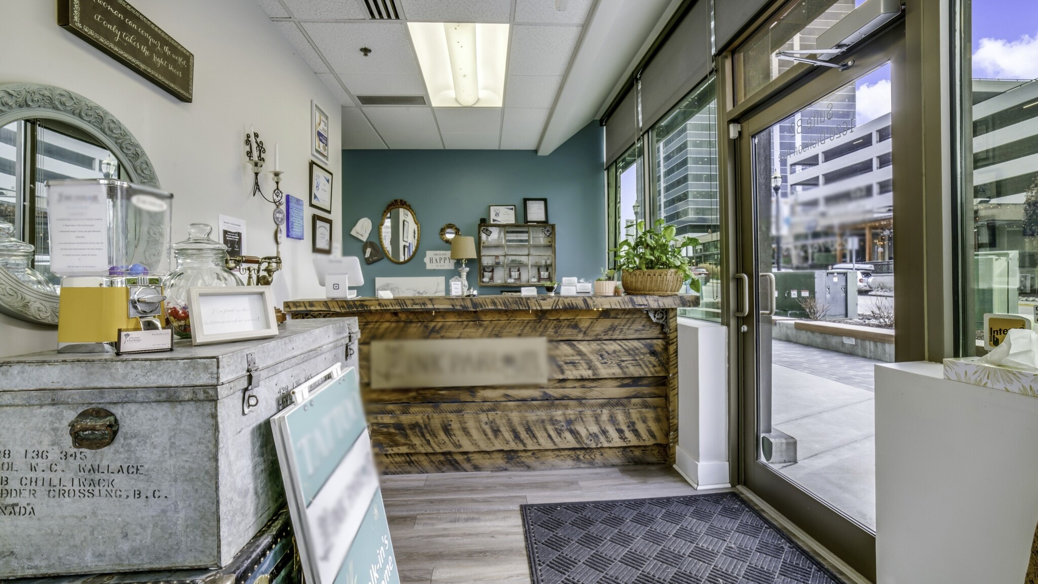 1700 Dickson Av, Kelowna, BC for lease Interior Photo- Image 1 of 5