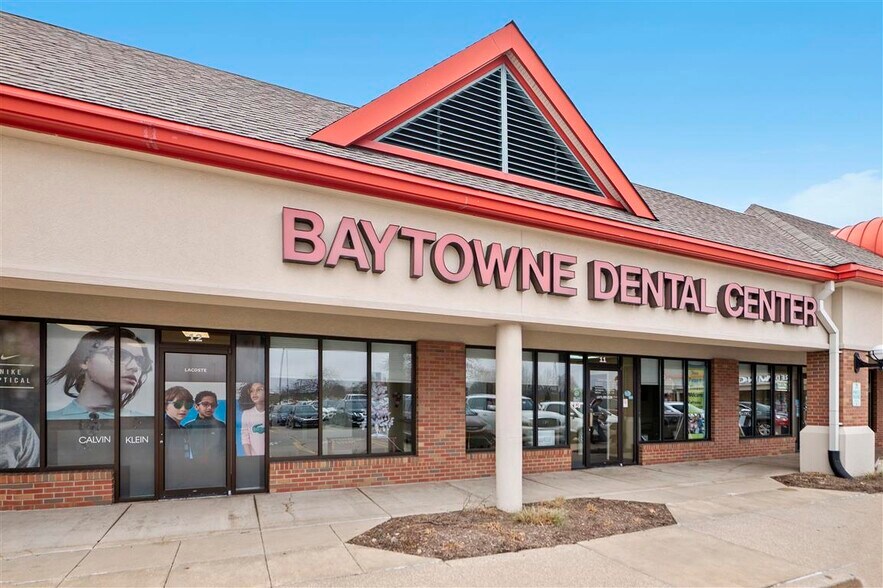 2001-2023 N Prospect Ave, Champaign, IL à louer - Photo du bâtiment - Image 3 de 12