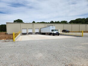 115 Bonwood Dr, Jackson, TN for lease Building Photo- Image 1 of 4
