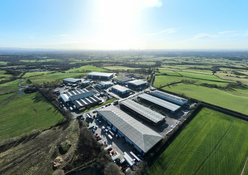 Whittle Ln, Heywood à louer - Photo du bâtiment - Image 3 de 4