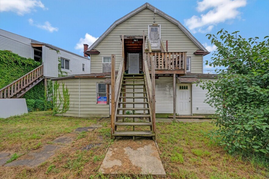 225, 233, & 301 E Drinker Street portefeuille de 2 propriétés à vendre sur LoopNet.ca - Photo du bâtiment - Image 2 de 59