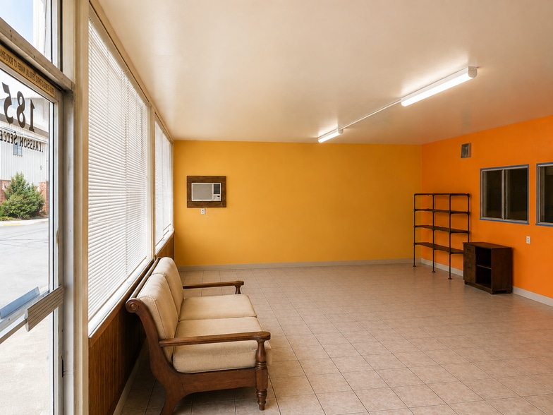 185 Mason St, Ukiah, CA for lease - Building Photo - Image 3 of 9