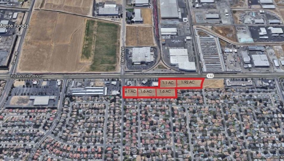 Yosemite Blvd, Modesto, CA à louer - Aérien - Image 2 de 6