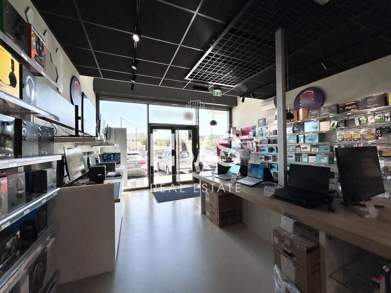 724 Avenue Du Club Hippique, Aix-en-Provence for lease - Building Photo - Image 2 of 2