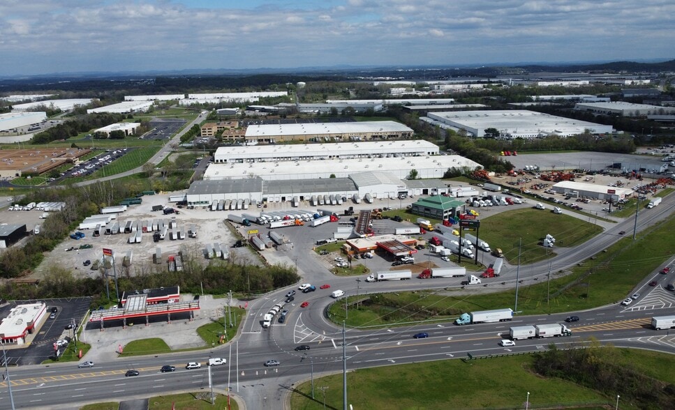 131 Industrial Blvd, La Vergne, TN for lease - Primary Photo - Image 1 of 4