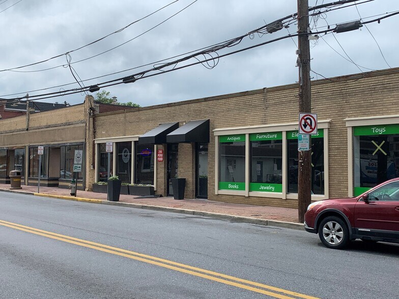 220-226 E Diamond Ave, Gaithersburg, MD à vendre - Photo du bâtiment - Image 2 de 3