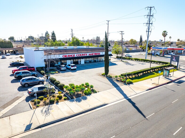 914 E Katella Ave, Orange, CA à vendre - Photo du bâtiment - Image 3 de 7