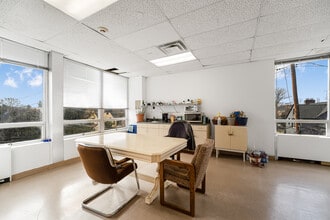 14 Front St, Hempstead, NY à louer Photo intérieure- Image 2 de 11