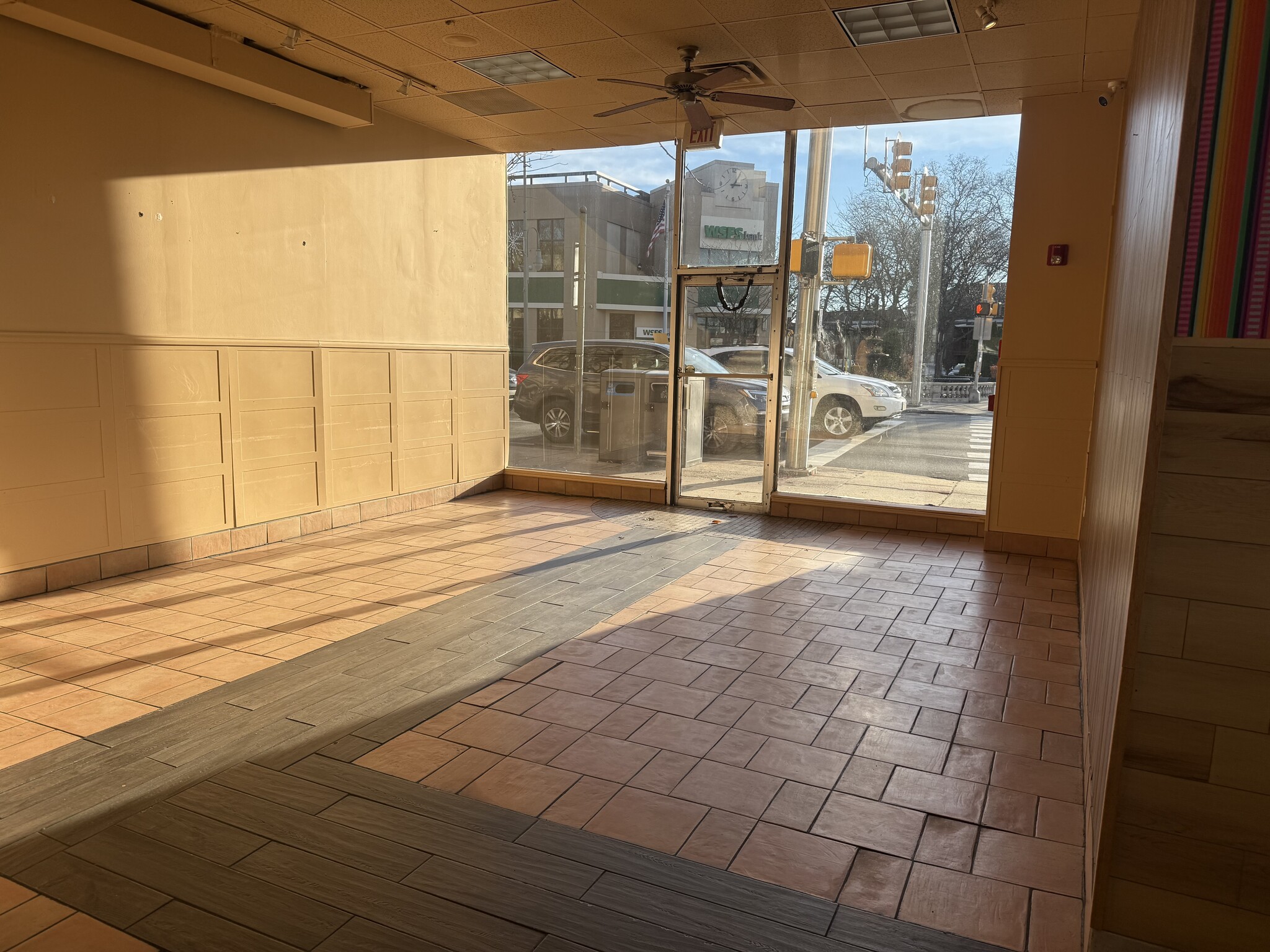 49-63 W Lancaster Ave, Ardmore, PA for lease Interior Photo- Image 1 of 4