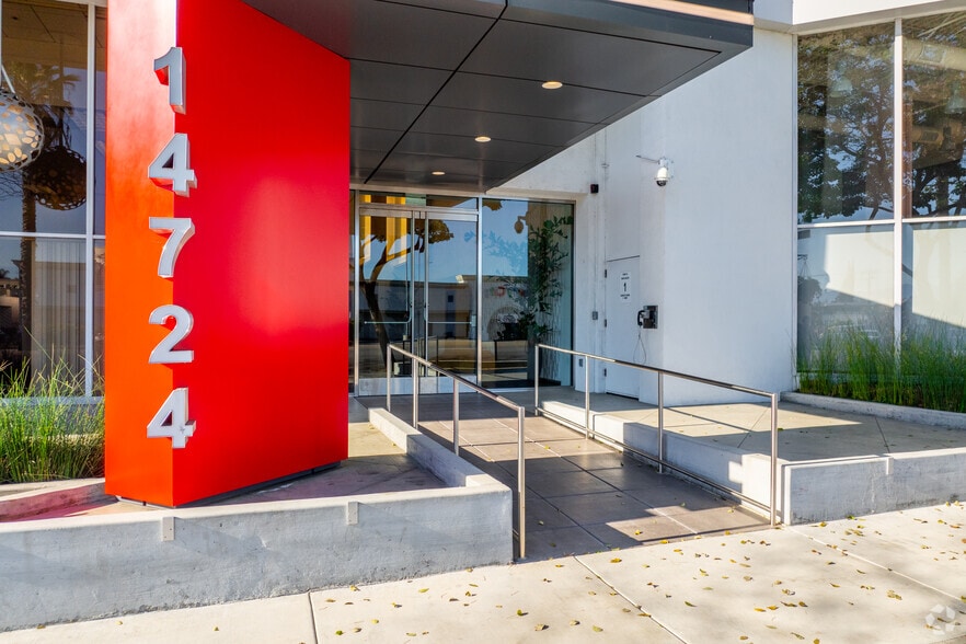 14724-14726 Ventura Blvd, Sherman Oaks, CA for lease - Building Photo - Image 3 of 5