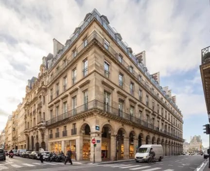 Retail in Paris for lease - Building Photo - Image 2 of 3