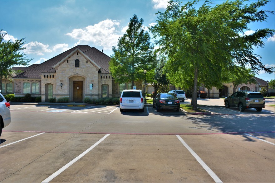 8313 Whitley Rd, Watauga, TX for sale - Building Photo - Image 3 of 13