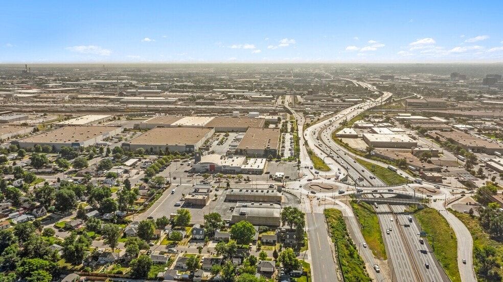 Chaffee Park Plaza portfolio of 2 properties for sale on LoopNet.ca - Aerial - Image 3 of 9