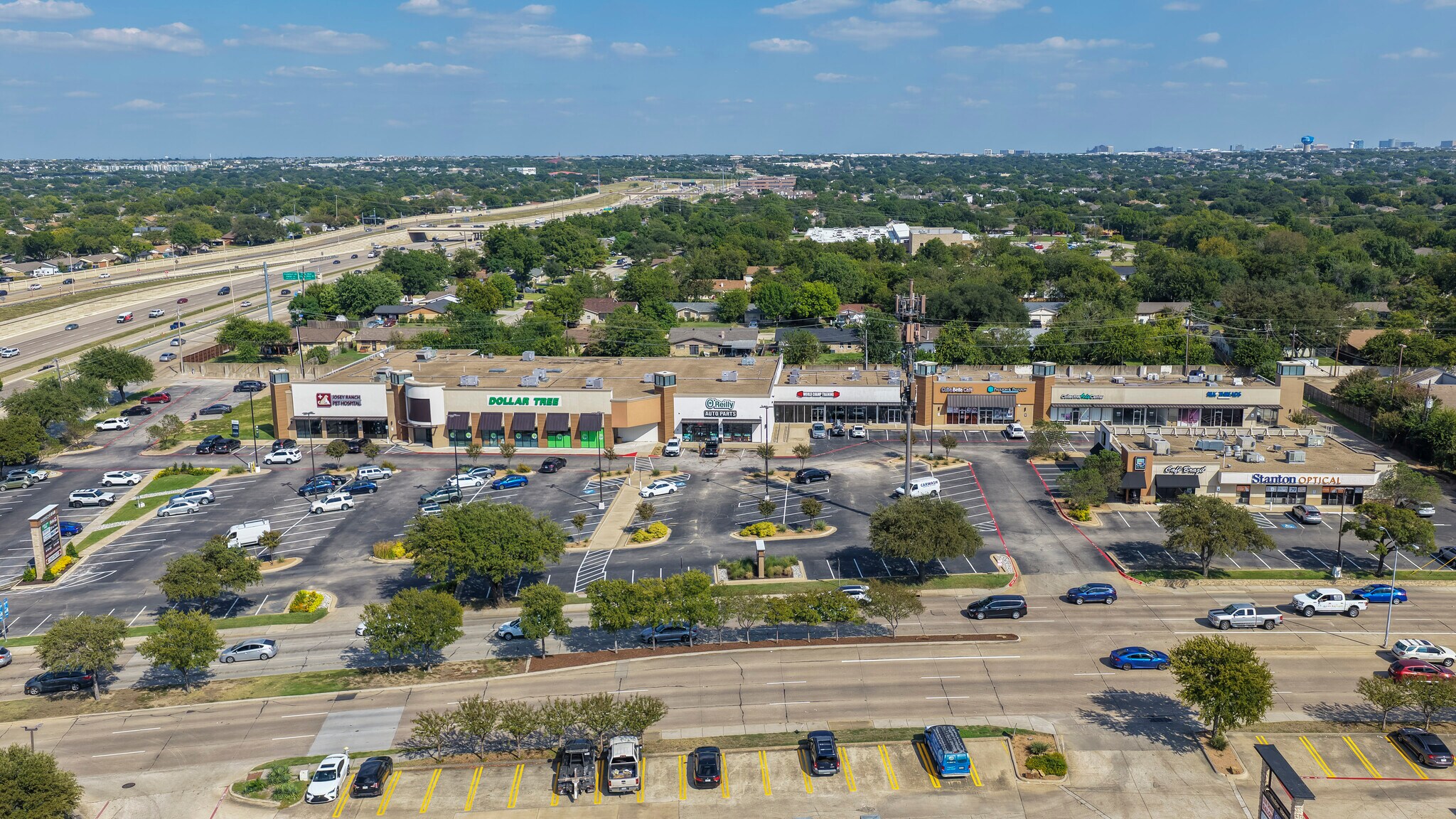 2510-2540 N Josey Ln, Carrollton, TX à louer Photo du bâtiment- Image 1 de 4