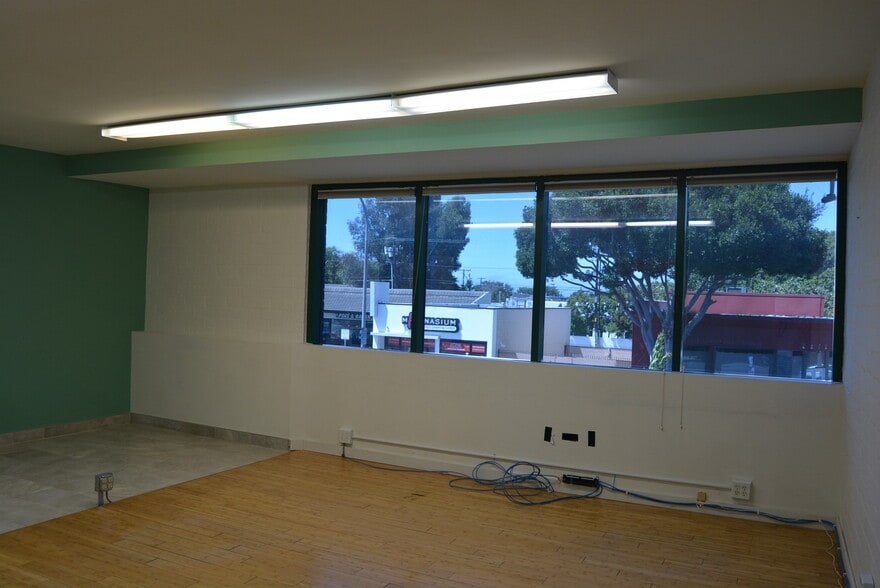 4244-4248 Overland Ave, Culver City, CA for lease - Building Photo - Image 3 of 8