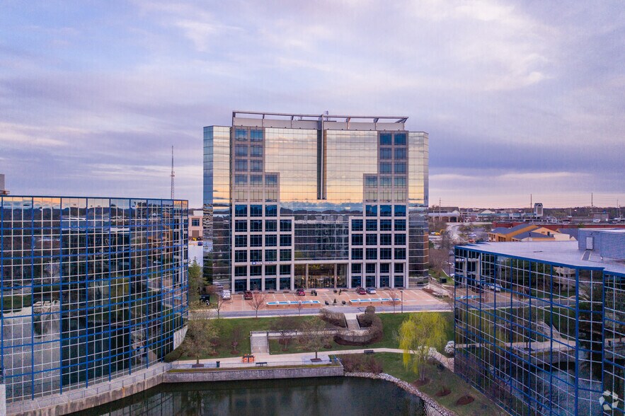 3 Cityplace Dr, Creve Coeur, MO à louer - Photo du bâtiment - Image 2 de 5