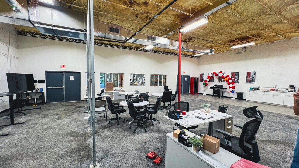 702-710 NW 9th ave, Fort Lauderdale, FL à louer - Photo du bâtiment - Image 2 de 7