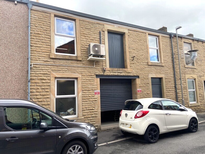 9 Taylor St W, Accrington à vendre - Photo du bâtiment - Image 1 de 1