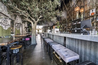 8928-8930 Santa Monica Blvd, West Hollywood, CA for lease Interior Photo- Image 2 of 11