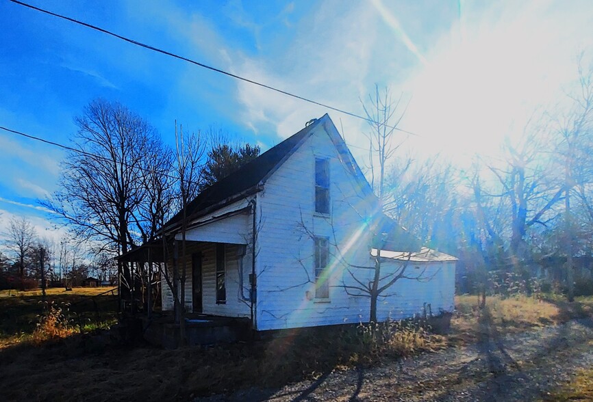 306 Cooper St, West Salem, IL for sale - Building Photo - Image 3 of 4