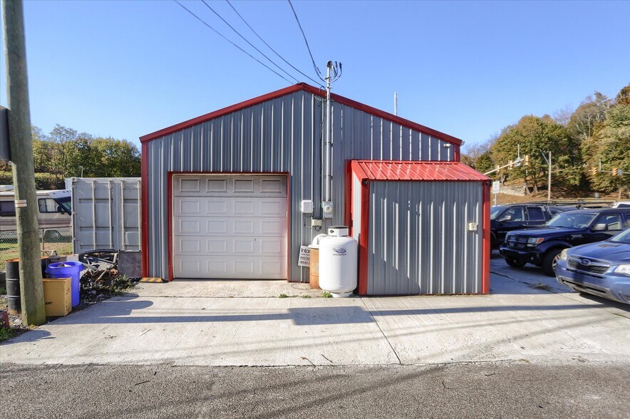 40 N 4th St, Saint Clair, PA à vendre - Photo principale - Image 1 de 17