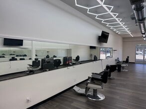 21816-21820 Devonshire St, Chatsworth, CA for lease Interior Photo- Image 2 of 4