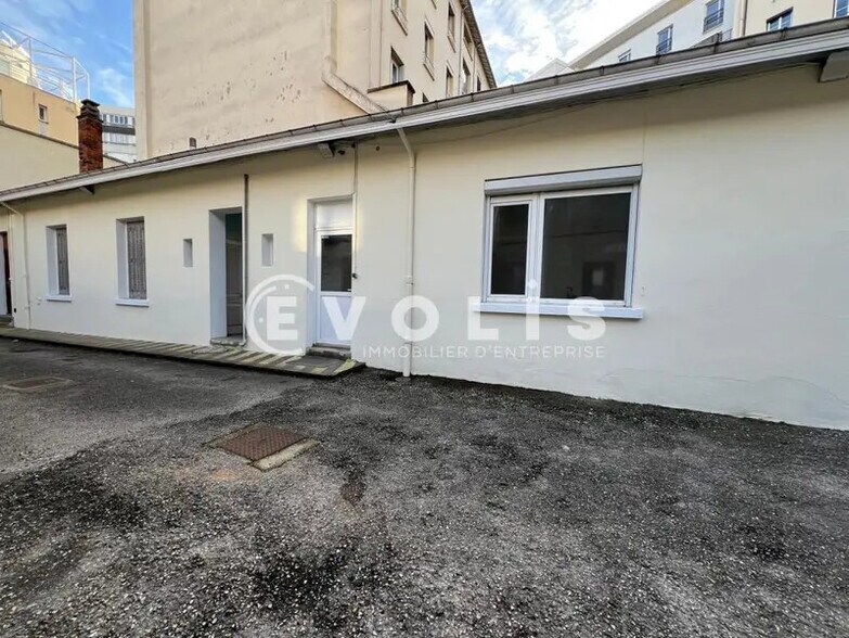 Bureau dans Lyon à louer - Photo du bâtiment - Image 3 de 13