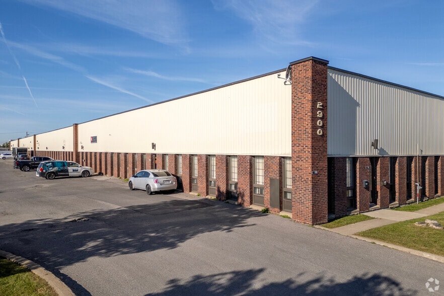 2900-2990 Rue Halpern, Montréal, QC for lease - Building Photo - Image 2 of 6