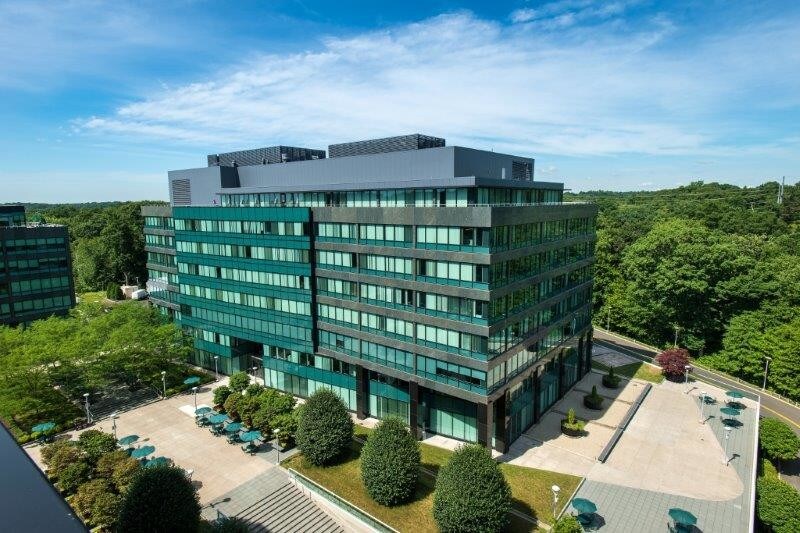 45 Glover Ave, Norwalk, CT à louer - Photo du bâtiment - Image 1 de 18