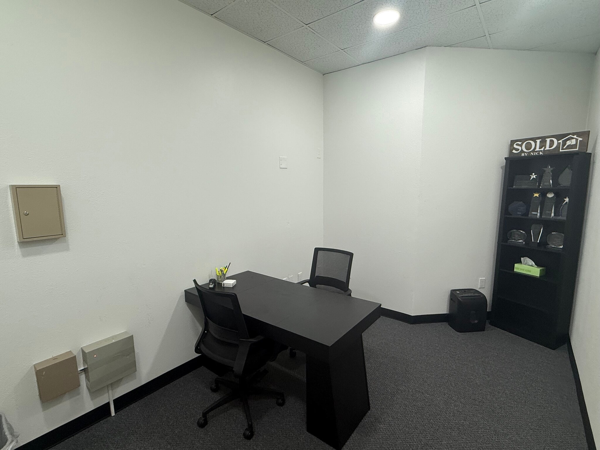 2008 W Dorothea Ave, Visalia, CA for lease Interior Photo- Image 1 of 2