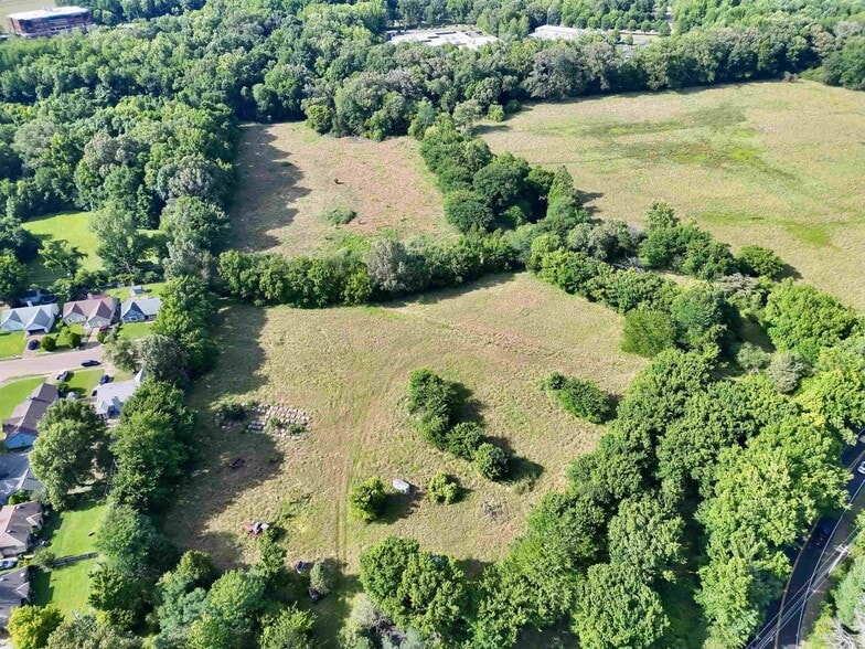 7094 Dexter Rd, Cordova, TN for sale - Primary Photo - Image 1 of 4