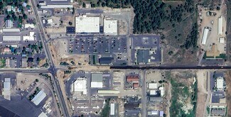 Plus de détails pour 411-451 Deinhard Ln, McCall, ID - Commerce de détail à louer