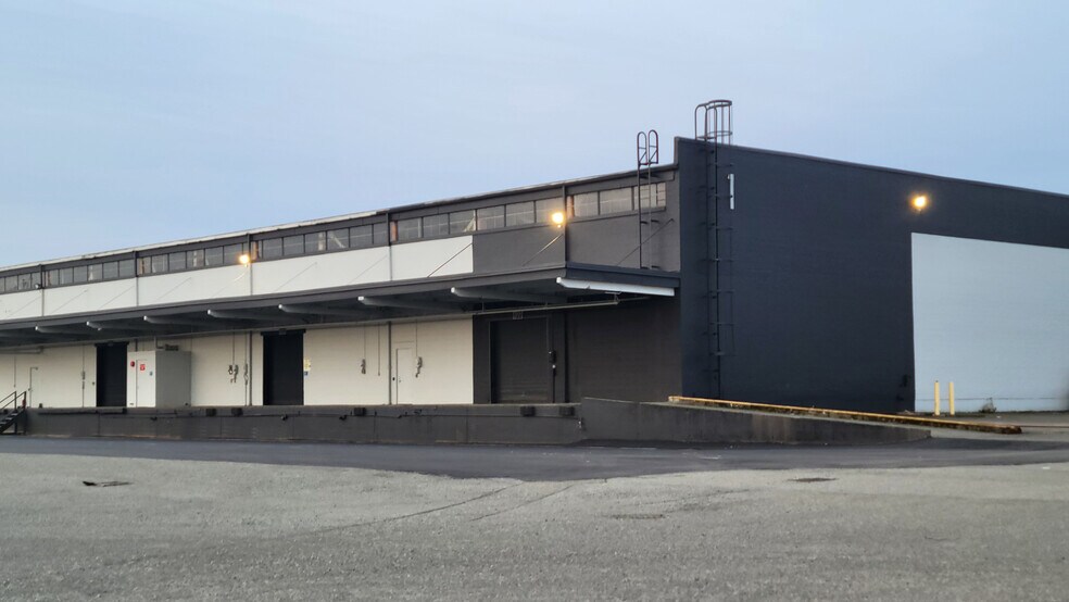 400 SW 15th St, Auburn, WA à louer - Photo du bâtiment - Image 1 de 7