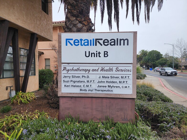 454 W Napa St, Sonoma, CA à vendre - Photo du bâtiment - Image 2 de 17