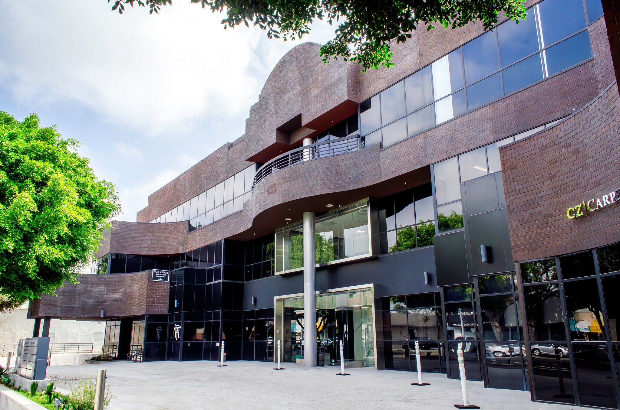 822 S Robertson Blvd, Los Angeles, CA for lease Building Photo- Image 1 of 6