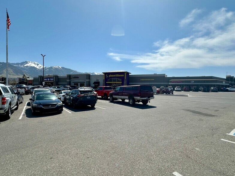 981 S Main St, Logan, UT à louer - Photo du bâtiment - Image 2 de 12