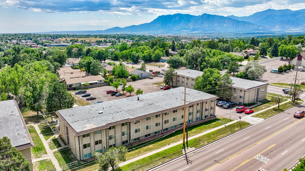 3603 Airport Rd, Colorado Springs, CO à vendre - Photo principale - Image 1 de 9