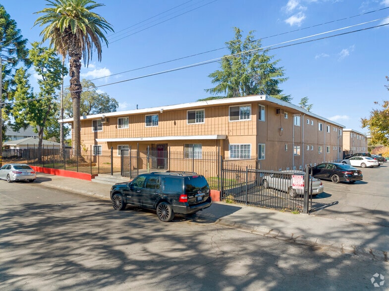 618-631 Plaza Ave, Sacramento, CA for sale - Primary Photo - Image 1 of 25