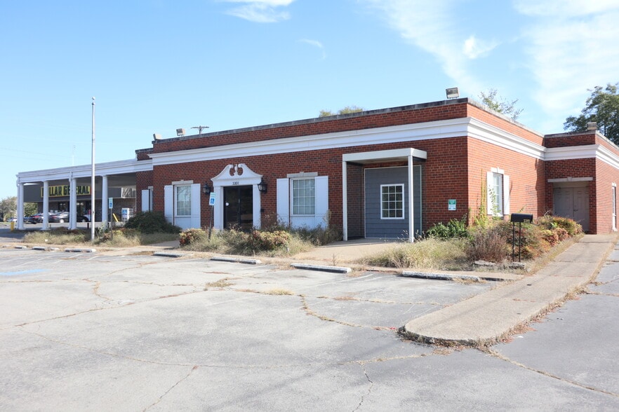 3301 Fort Campbell Blvd, Clarksville, TN for sale - Building Photo - Image 2 of 14