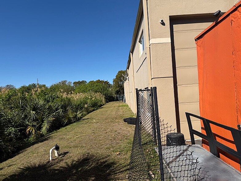 3500 SW 15th St, Deerfield Beach, FL à vendre - Photo du bâtiment - Image 3 de 16