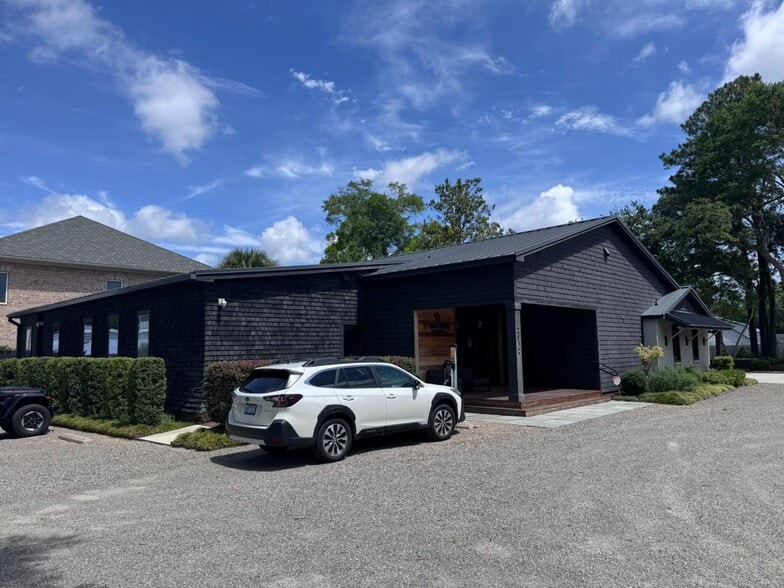 2012 Eastwood Rd, Wilmington, NC for lease - Primary Photo - Image 2 of 5