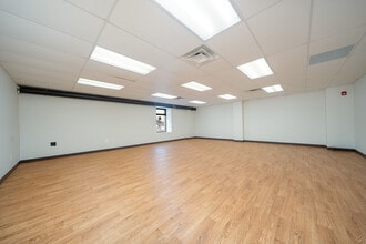 174 State Rt 17 N, Rochelle Park, NJ for lease Building Photo- Image 2 of 3