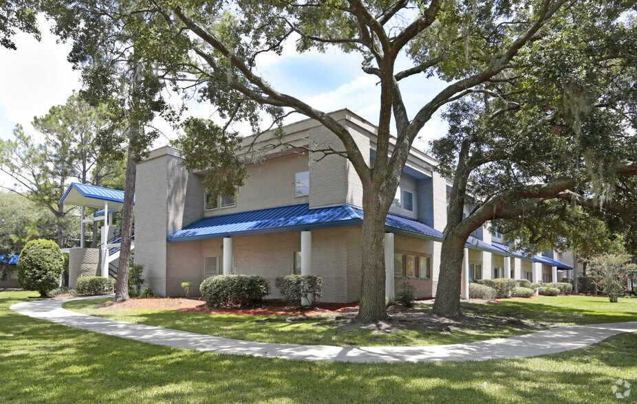 4237 Salisbury Rd, Jacksonville, FL à louer - Photo du bâtiment - Image 2 de 26