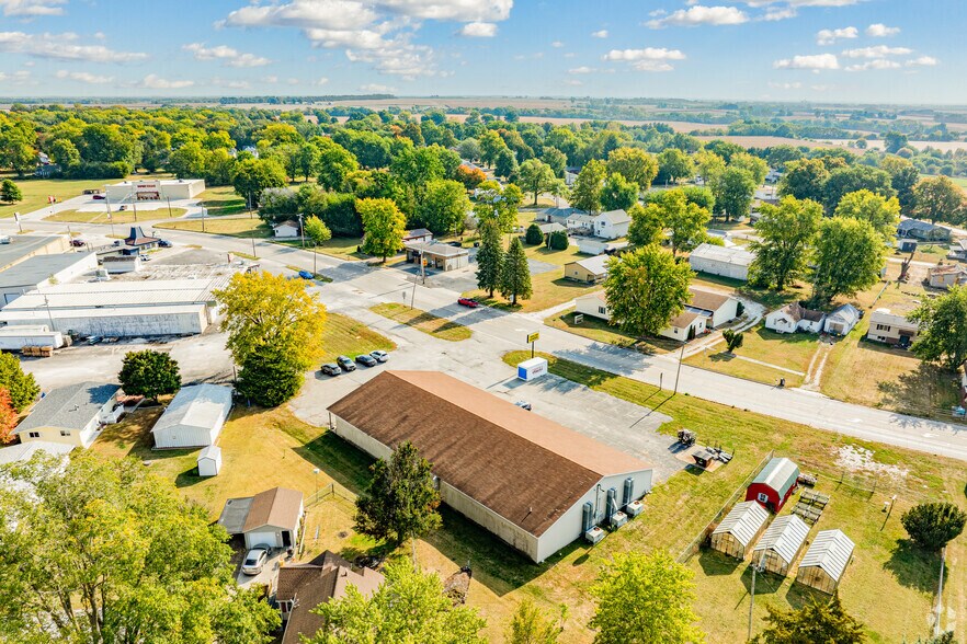 505 S Commercial Dr, Abingdon, IL à vendre - Photo du bâtiment - Image 3 de 16