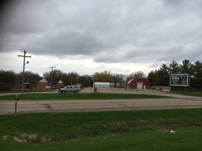 1011 E US Highway 34, Earlville, IL for sale - Building Photo - Image 1 of 1